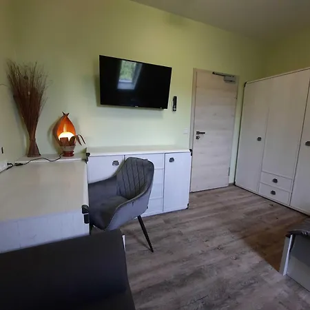 Seenlandoase Reppist مكان تخييم