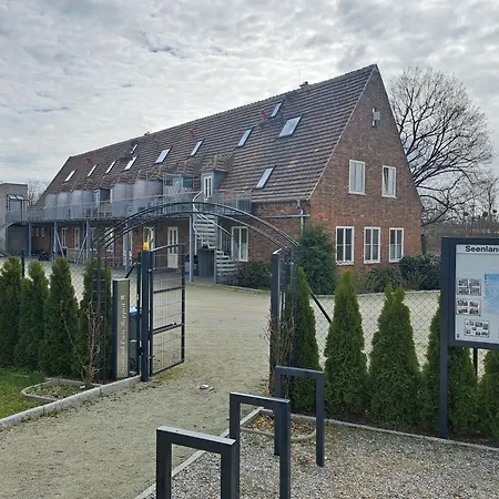 مكان تخييم Seenlandoase Reppist 4*