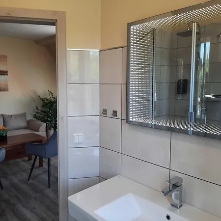 مكان تخييم Seenlandoase Reppist