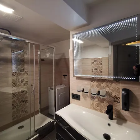 Seenlandoase Reppist مكان تخييم سنفتنبرغ